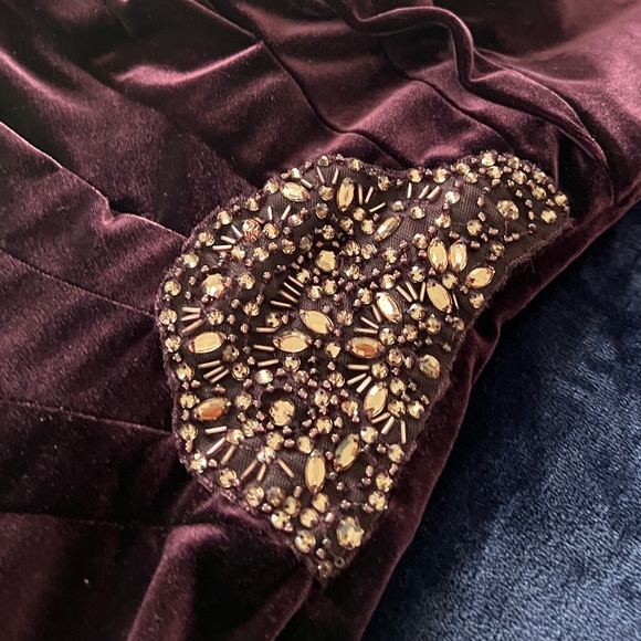 Alex Evenings - Quarter Sleeve Velvet Cocktail Dress - Picture 2 of 4